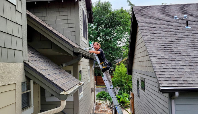 Professional gutter repairing